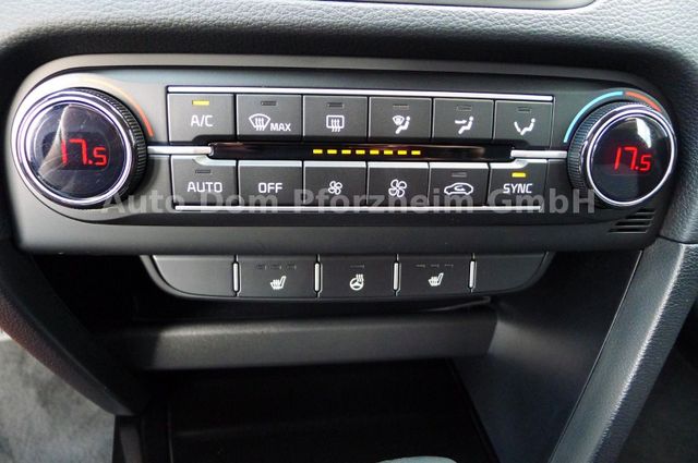 Kia Ceed 1.5T DCT7 SPIRIT /NAVI/UVO