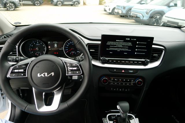 Kia Ceed 1.5T DCT7 SPIRIT /NAVI/UVO