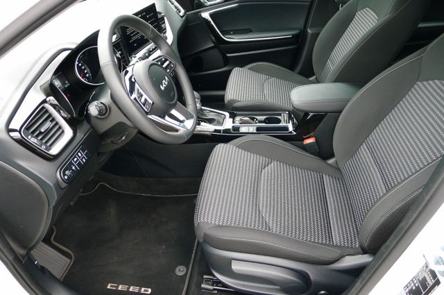 Kia Ceed 1.5T DCT7 SPIRIT /NAVI/UVO