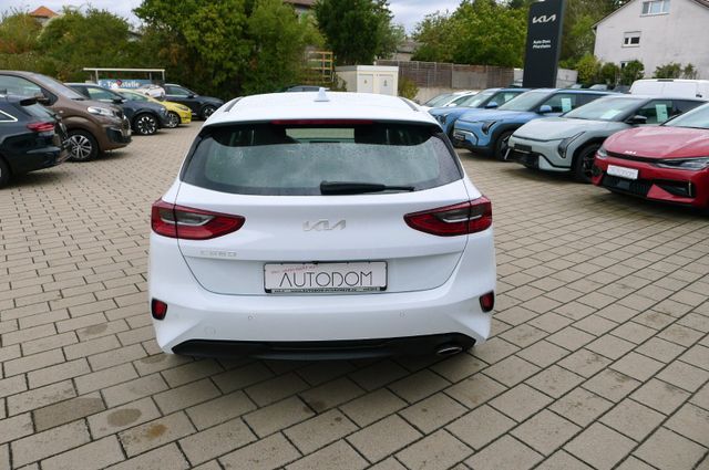 Kia Ceed 1.5T DCT7 SPIRIT /NAVI/UVO