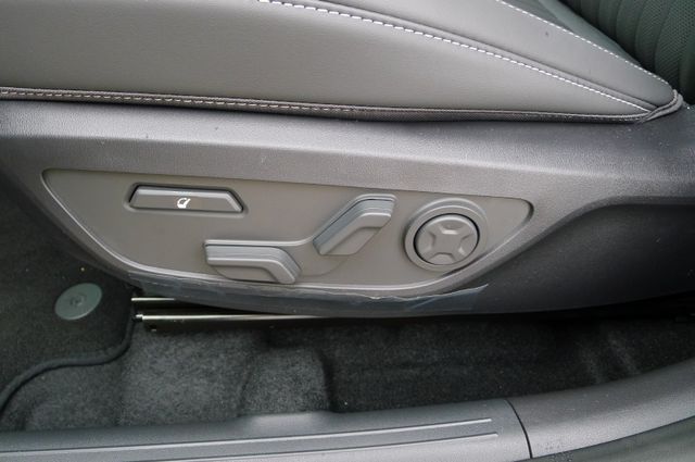 Kia SeltosSeltos 1.6T-GDI AWD DCT GT-Line