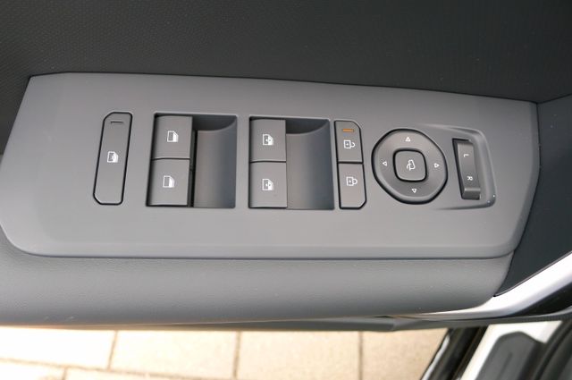 Kia Seltos 1.6T 180 DCT X-Line GD