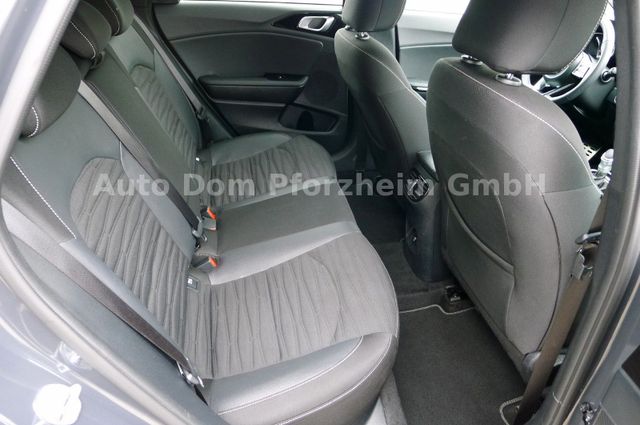 Kia Ceed 1.5T DCT7 GT-Line NAVI/LED/JBL-Sound