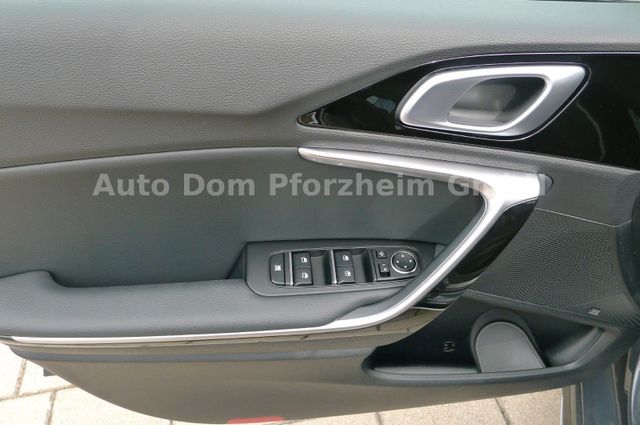 Kia Ceed 1.5T DCT7 GT-Line NAVI/LED/JBL-Sound