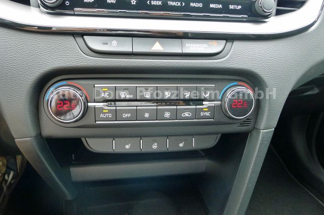 Kia Ceed 1.5T DCT7 GT-Line NAVI/LED/JBL-Sound