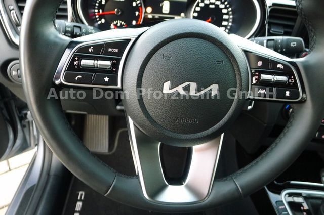 Kia Ceed SW 1.5 T-GDI 140 PS DCT Spirit/Navi/UVO