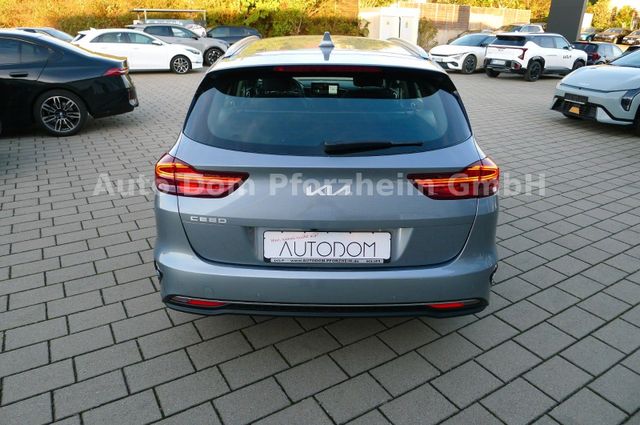 Kia Ceed SW 1.5 T-GDI 140 PS DCT Spirit/Navi/UVO